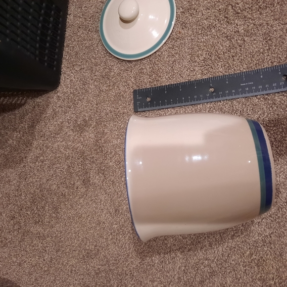 Pfaltzgraff Northwinds Small Canister and lid - Picture 3 of 3